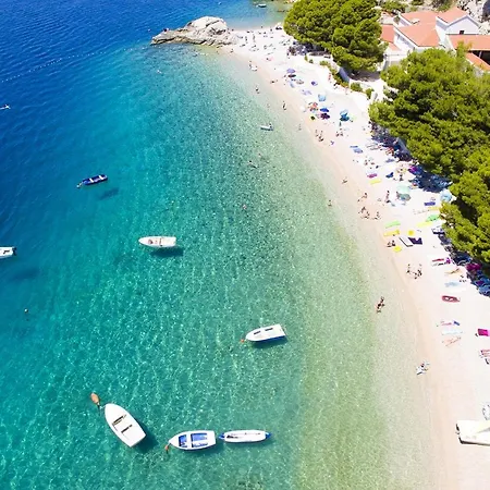 Apartments By The Sea Brela, Makarska - 6688 *