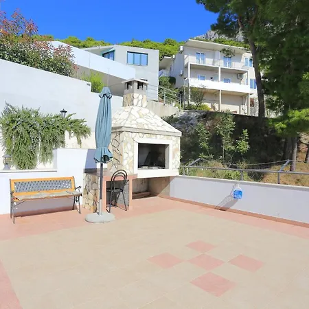 Apartments By The Sea Brela, Makarska - 6688 Apartment *