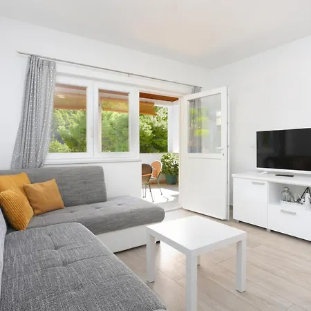 Apartments By The Sea Brela, Makarska - 6688 Brela