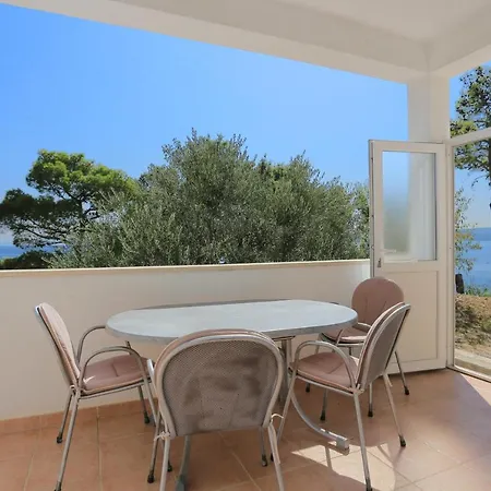 Apartments By The Sea Brela, Makarska - 6688 Apartment *