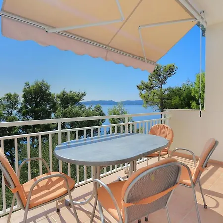 Apartments By The Sea Brela, Makarska - 6688 Apartment