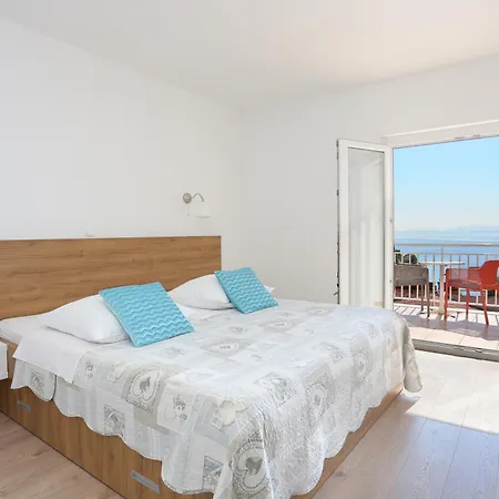 Apartments By The Sea Brela, Makarska - 6688 Apartment Brela