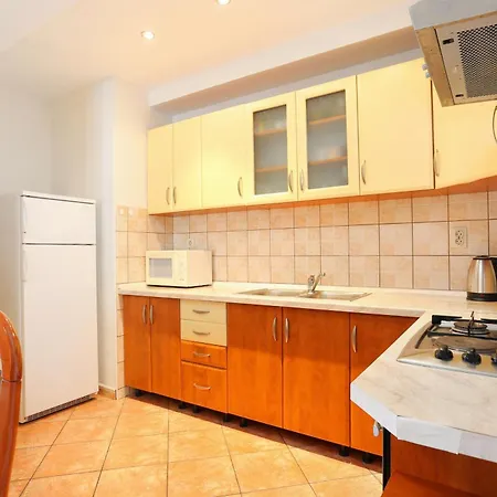 Apartments By The Sea Brela, Makarska - 6688 Apartment Brela